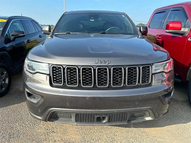 Photo of 2021 Granite Crystal Metallic Clearcoat Jeep Grand Cherokee