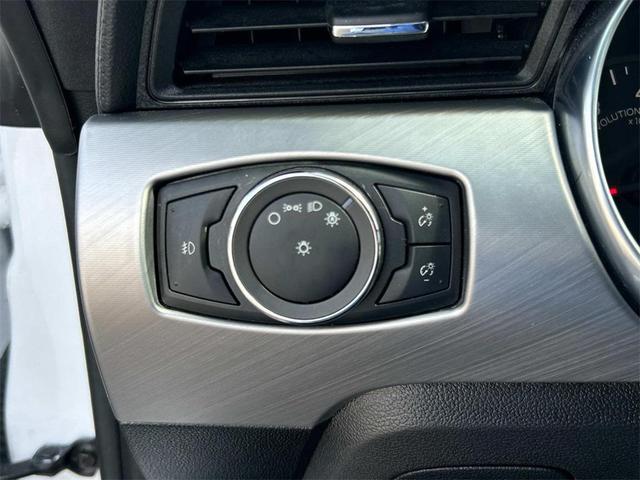 Photo of 2023 Oxford White Ford Mustang