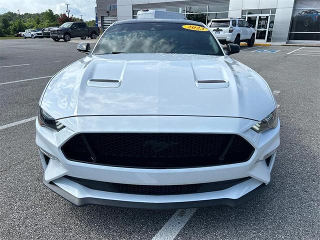 Photo of 2023 Oxford White Ford Mustang