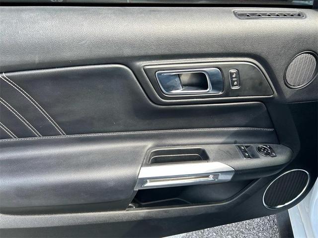 Photo of 2023 Oxford White Ford Mustang