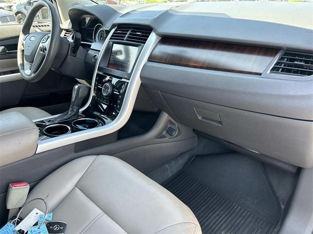 Photo of 2012 White Platinum Clearcoat Metallic Ford Edge