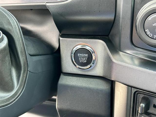 Photo of 2024 Star White Metallic Tri-Coat Ford F-350