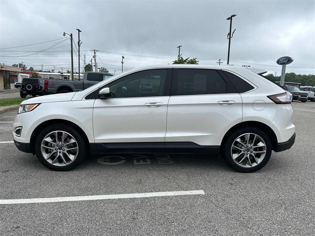 Photo of 2015 White Platinum Ford Edge