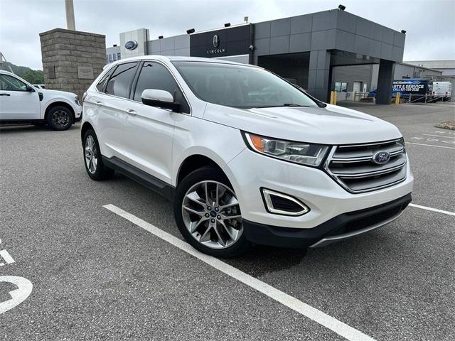 Photo of 2015 White Platinum Ford Edge