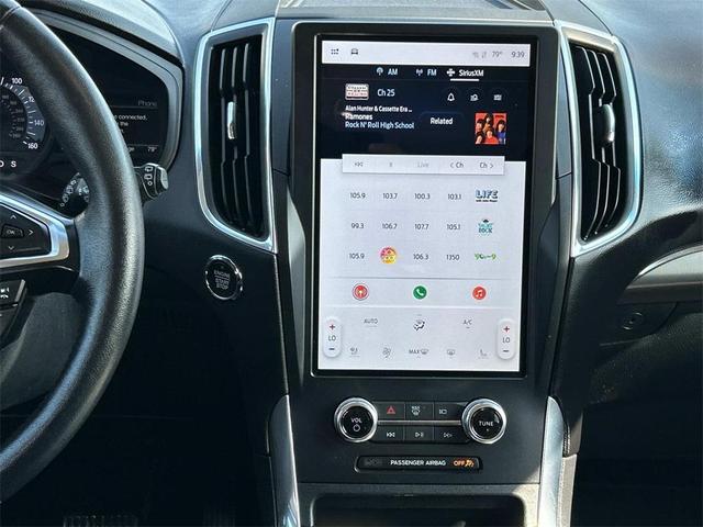 Photo of 2024 Black Metallic Ford Edge