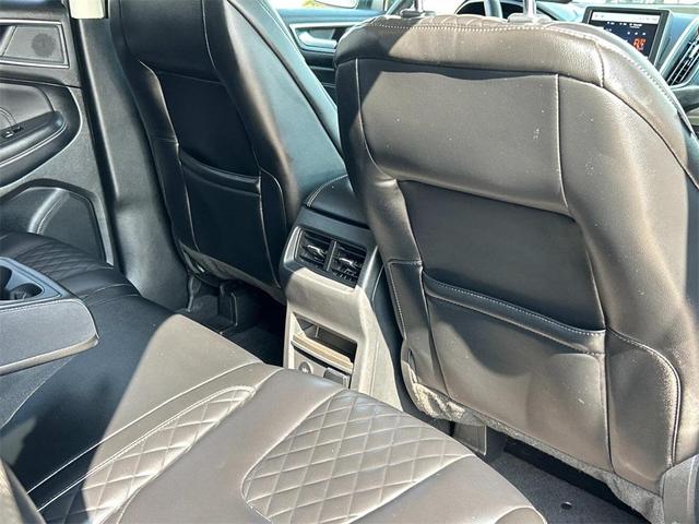 Photo of 2024 Black Metallic Ford Edge