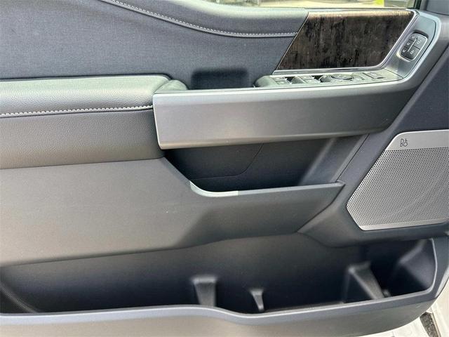 Photo of 2025 White Ford F-350