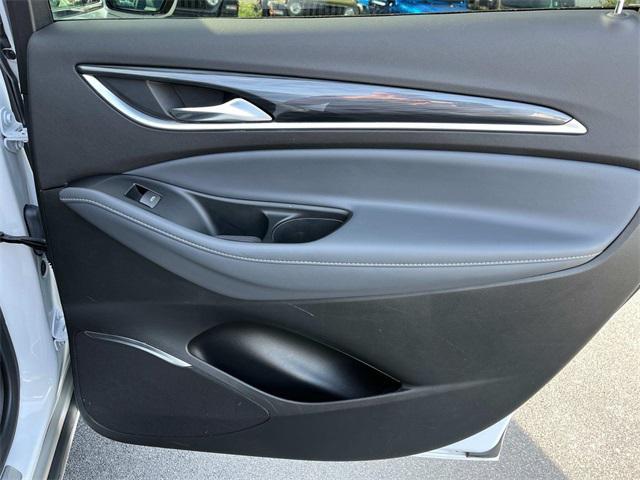 Photo of 2024 Summit White Buick Enclave