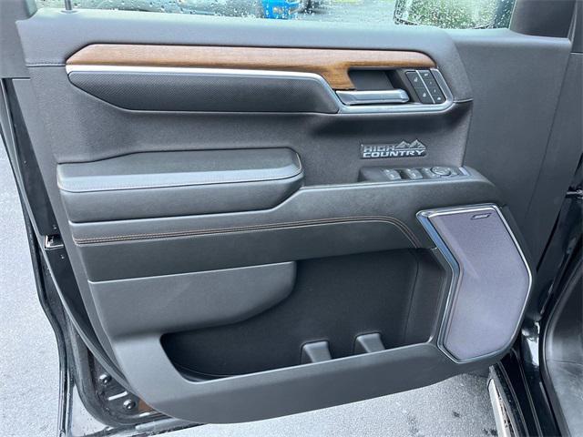 Photo of 2023 Black Chevrolet Silverado 1500
