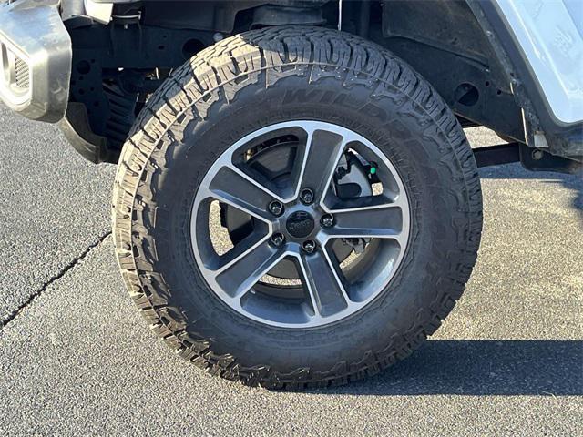 Photo of 2023 Bright White Clearcoat Jeep Wrangler