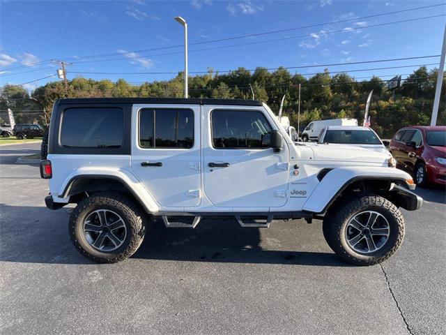 Photo of 2023 Bright White Clearcoat Jeep Wrangler