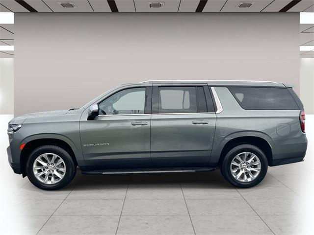 Photo of 2023 Silver Sage Metallic Chevrolet Suburban