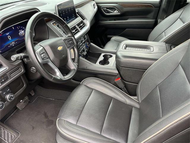 Photo of 2023 Silver Sage Metallic Chevrolet Suburban