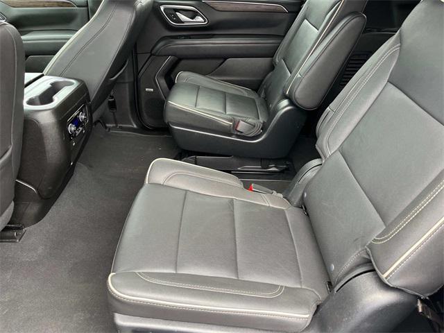 Photo of 2023 Silver Sage Metallic Chevrolet Suburban