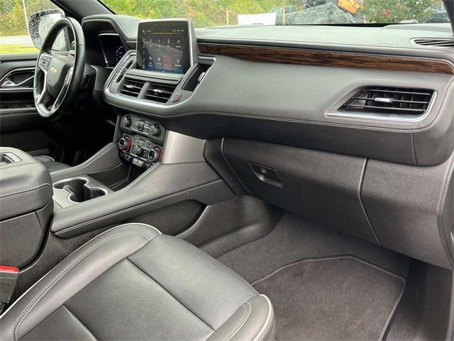 Photo of 2023 Silver Sage Metallic Chevrolet Suburban