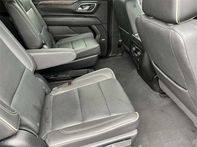 Photo of 2023 Silver Sage Metallic Chevrolet Suburban
