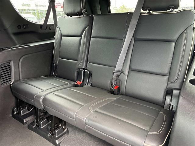 Photo of 2023 Silver Sage Metallic Chevrolet Suburban