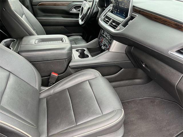 Photo of 2023 Silver Sage Metallic Chevrolet Suburban