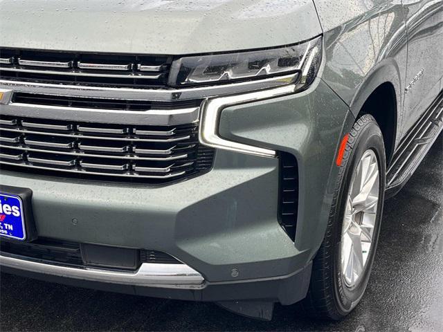 Photo of 2023 Silver Sage Metallic Chevrolet Suburban