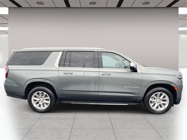 Photo of 2023 Silver Sage Metallic Chevrolet Suburban