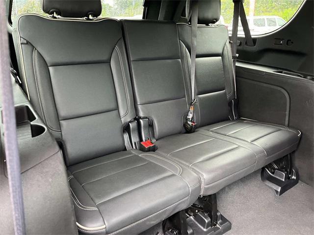 Photo of 2023 Silver Sage Metallic Chevrolet Suburban