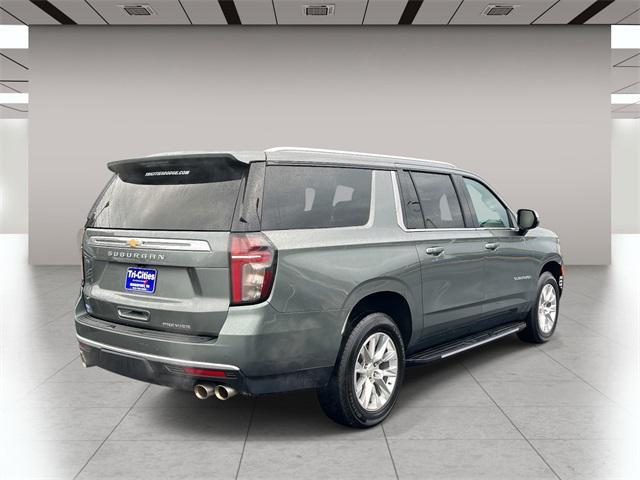 Photo of 2023 Silver Sage Metallic Chevrolet Suburban