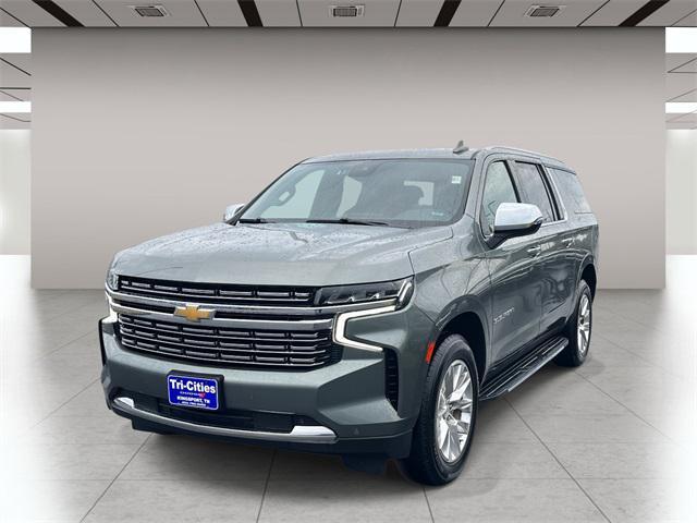 Photo of 2023 Silver Sage Metallic Chevrolet Suburban
