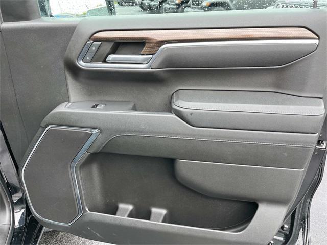 Photo of 2023 Black Chevrolet Silverado 1500