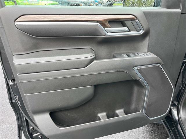 Photo of 2023 Black Chevrolet Silverado 1500