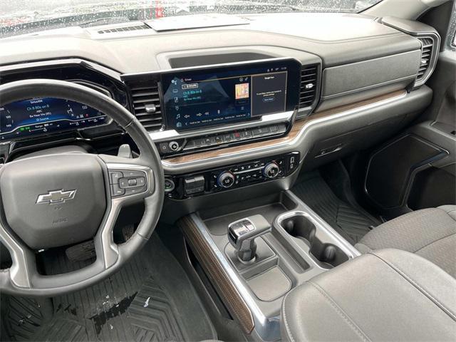 Photo of 2023 Black Chevrolet Silverado 1500