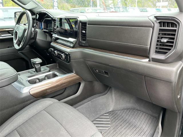 Photo of 2023 Black Chevrolet Silverado 1500
