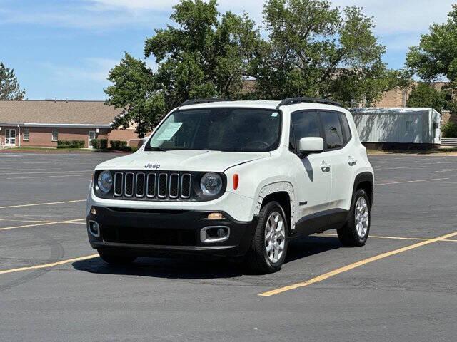 Photo of 2016 Alpine White Jeep Renegade