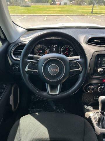 Photo of 2016 Alpine White Jeep Renegade