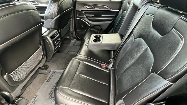 Photo of 2024 Baltic Gray Metallic Clearcoat Jeep Grand Cherokee 4xe