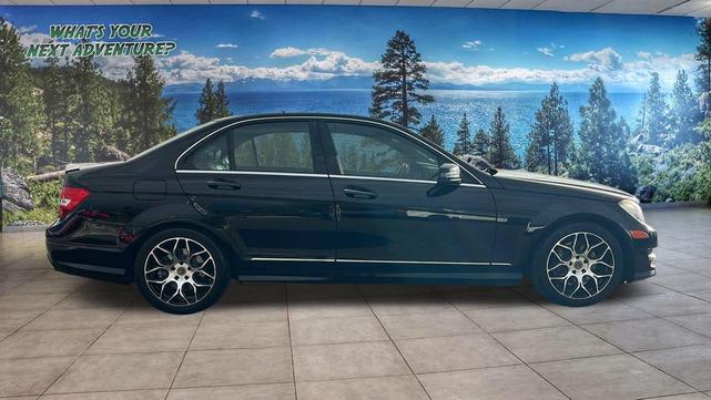 Photo of 2014 BLACK Mercedes-Benz C-Class