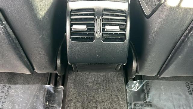 Photo of 2014 BLACK Mercedes-Benz C-Class
