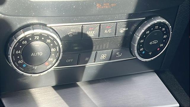 Photo of 2014 BLACK Mercedes-Benz C-Class