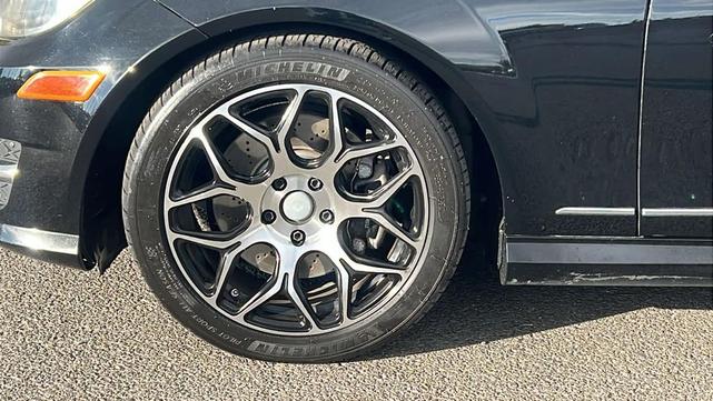 Photo of 2014 BLACK Mercedes-Benz C-Class