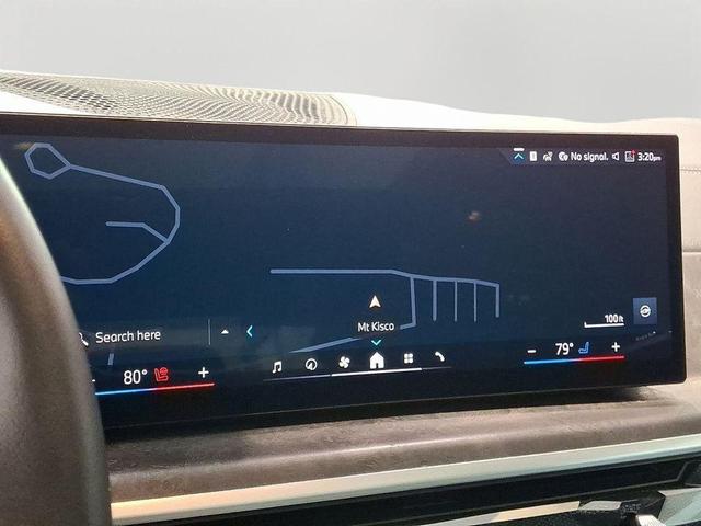 Photo of 2025 Skyscaraper Gra BMW X5
