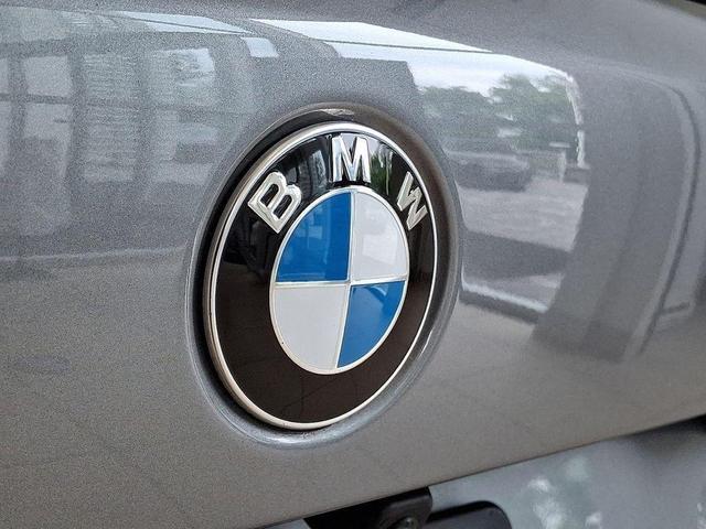 Photo of 2025 Skyscaraper Gra BMW X5