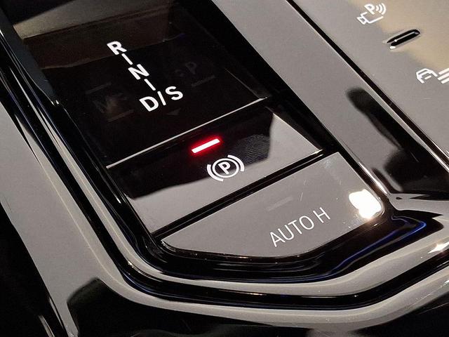 Photo of 2025 Dark Graphite BMW 540