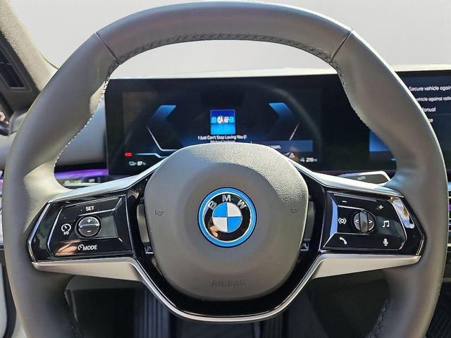 Photo of 2024 Mineral White Metallic BMW i5