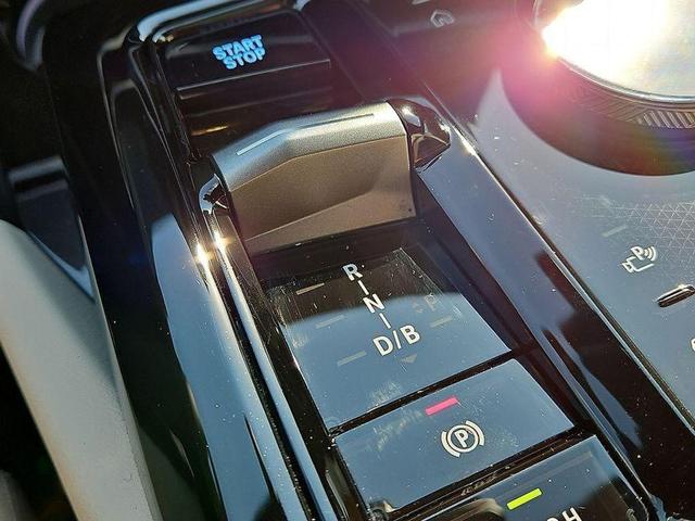 Photo of 2024 Mineral White Metallic BMW i5
