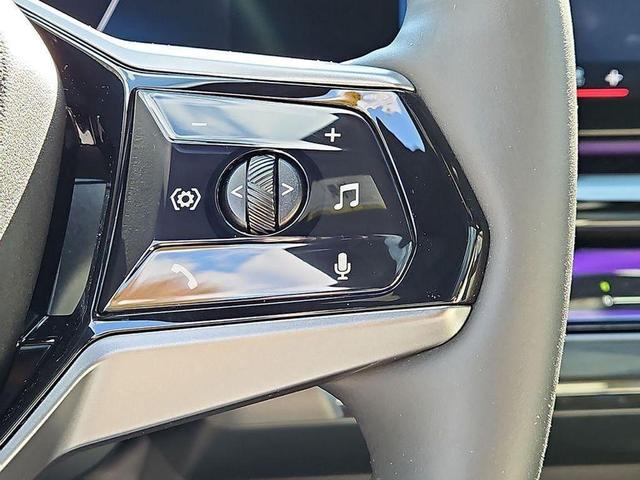 Photo of 2024 Mineral White Metallic BMW i5