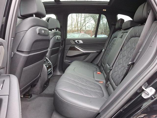 Photo of 2024 Black Sapphire Metallic BMW X5 PHEV