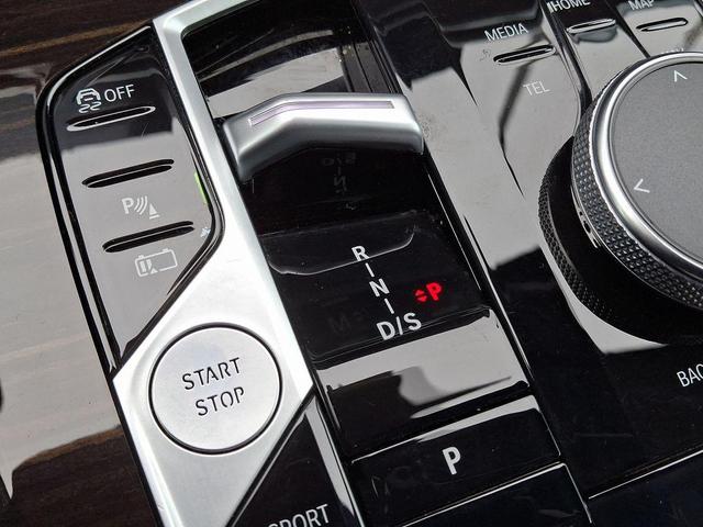 Photo of 2024 Black Sapphire Metallic BMW X5 PHEV
