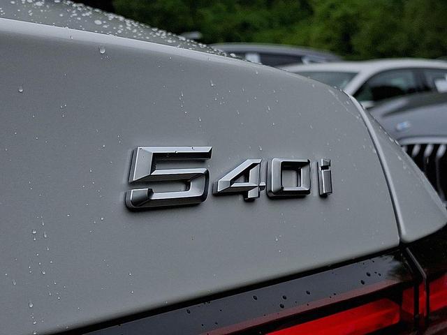 Photo of 2025 Mineral BMW 540