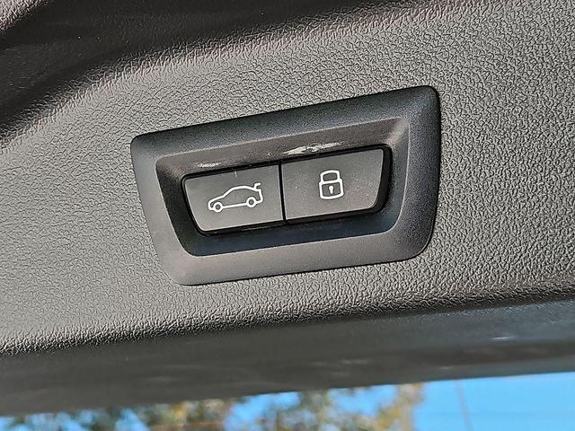 Photo of 2025 Alpine White BMW X5 PHEV