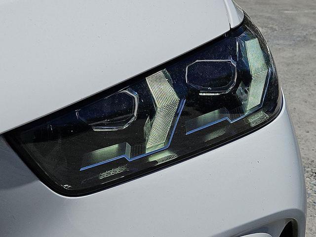 Photo of 2025 Alpine White BMW X5 PHEV