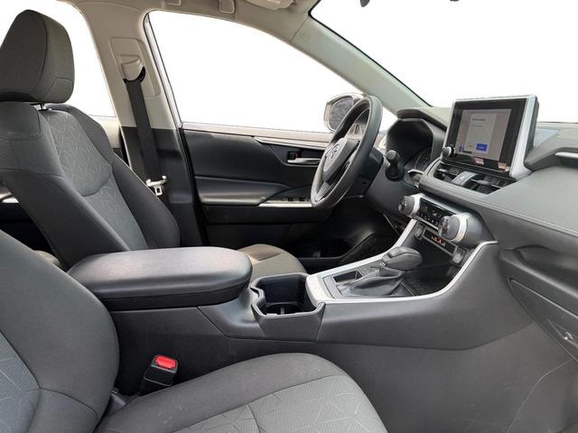 Photo of 2023 Ice Cap Toyota RAV4
